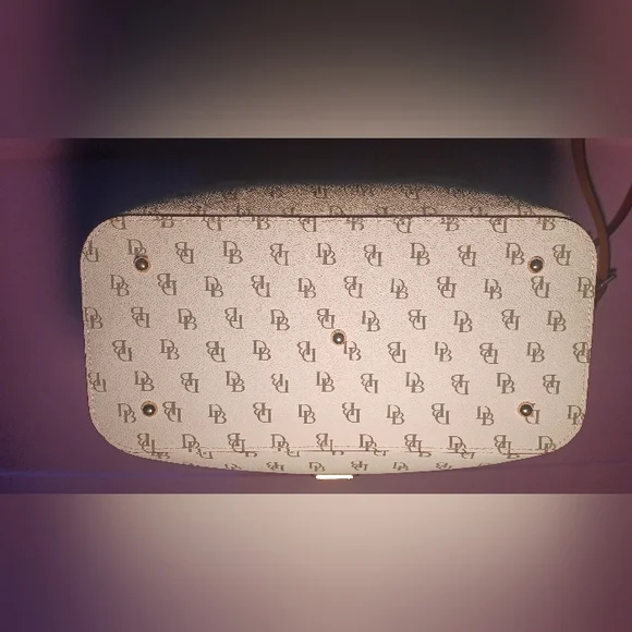 Dooney & Bourke Gretta Brenna Large Top Handle Red Valentine's Inside Bag NWT - Picture 10 of 11